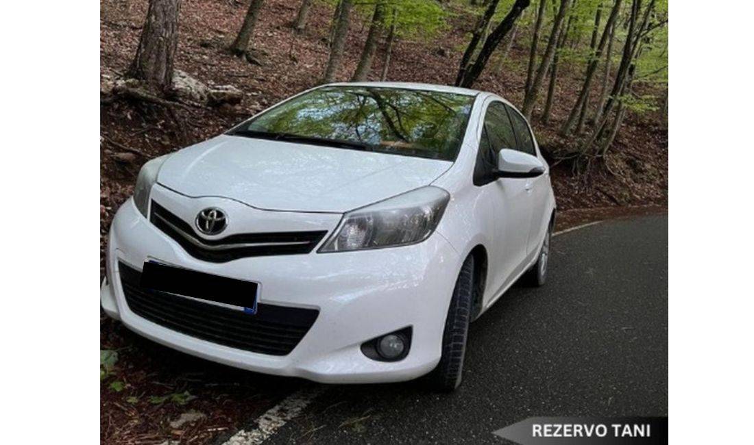 Makina me qera Toyota Yaris per 30 euro dita