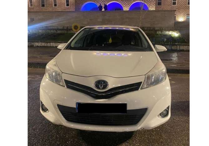 Makina me qera Toyota Yaris per 30 euro dita