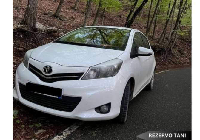 Makina me qera Toyota Yaris per 30 euro dita