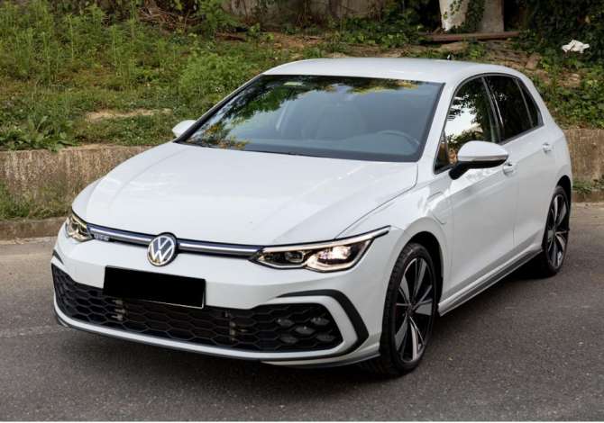 Makina me qera Volkswagen Golf 8 per 75 euro dita + 10 dite 