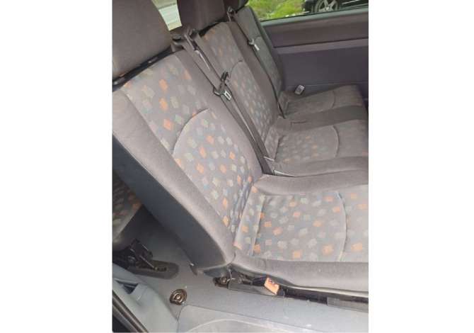 Furgon me qera Mercedes Bens Vito per 100 euro dita