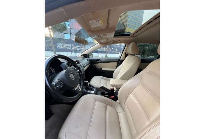 Makina me qera Volkswagen Jetta per 30 euro dita