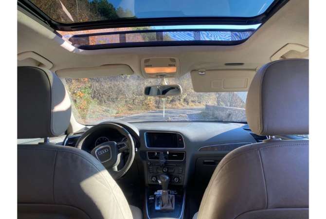 Makine me qera Audi Q5 duke nisur nga 50 euro dita,Aeroport