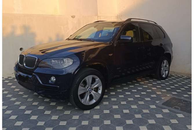 Makina me qera Bmw X5 per 50 euro dita