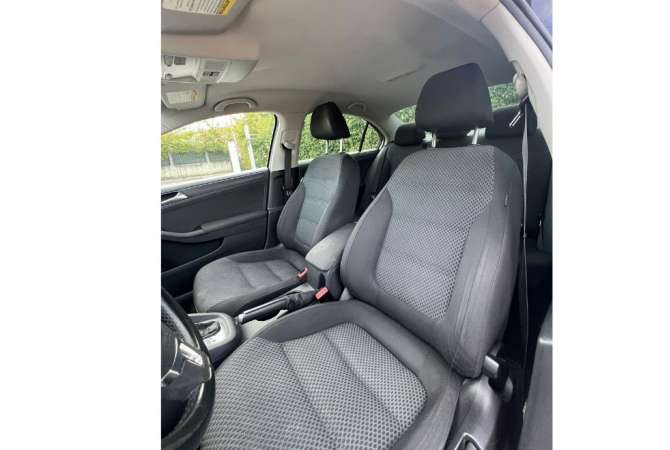 Makina me qera Volkswagen Jetta per 30 euro dita
