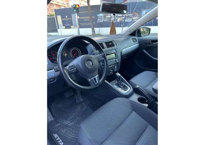 Makina me qera Volkswagen Jetta per 30 euro dita