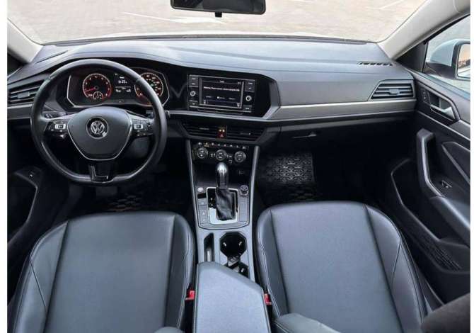 Makina me qera Volkswagen Jetta per 45 euro dita