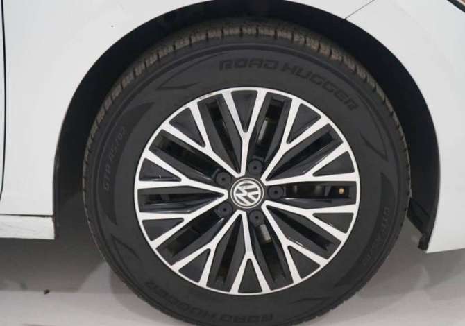 Makina me qera Volkswagen Jetta per 45 euro dita