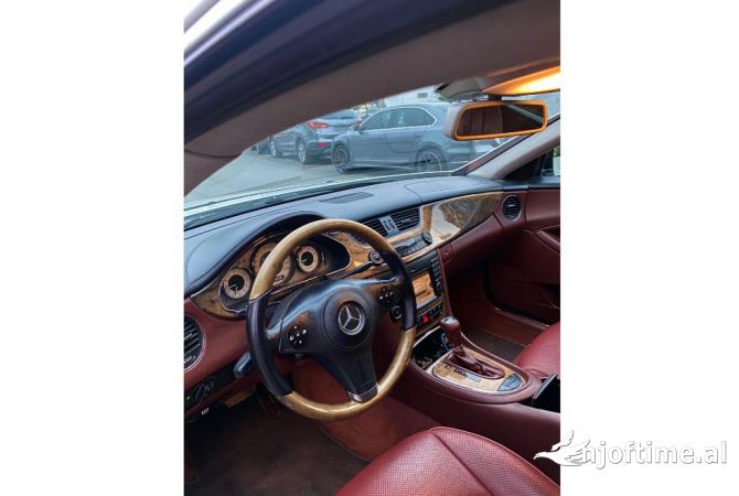 Auto in Vendita a Tirana, Mercedes-Benz, 2009 Diesel,Kambio Automatik Pagamento 6,800  Euro.