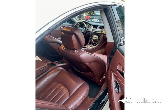 Auto in Vendita a Tirana, Mercedes-Benz, 2009 Diesel,Kambio Automatik Pagamento 6,800  Euro.