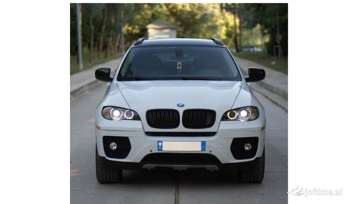 Makina me qera BMW X6 per vetem 60 euro dita