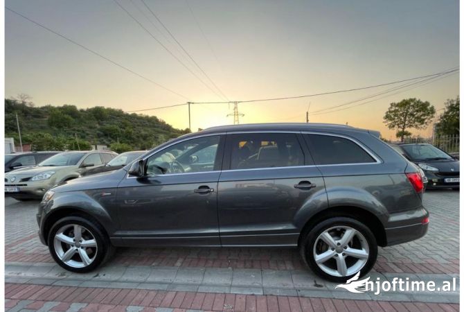 Makina me qera ne Rinas Tirane -Audi Q7 7 vende duke filluar nga  60 euro dita