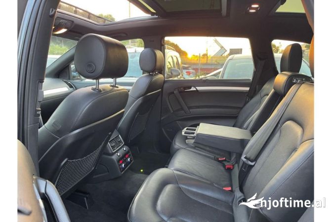 Makina me qera ne Rinas Tirane -Audi Q7 7 vende duke filluar nga  60 euro dita