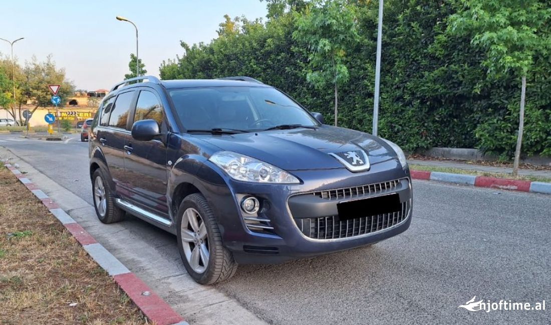 Makina me qera Peugeot 4x4,7 seats per vetem 33 euro 