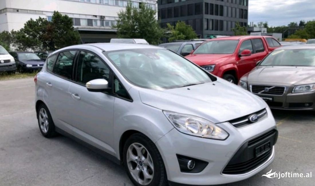 Makina me qera Ford C Max per vetem 28 euro dita + 7 dite 