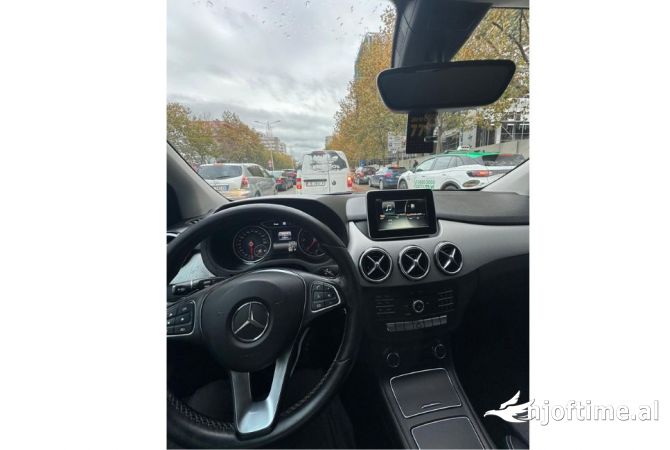 Makina me qera Mercedes Benz B Class per vetem 45 euro dita 
