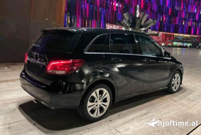 Makina me qera Mercedes Benz B Class per vetem 45 euro dita 