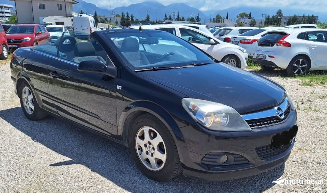Makina me qera Opel Cabriolet  per vetem 30 euro dita 