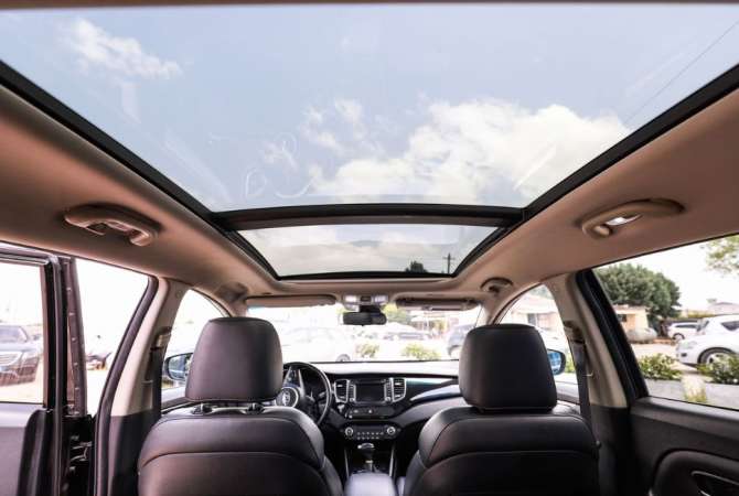 Makina me qera Kia Carens per vetem 40 euro dita