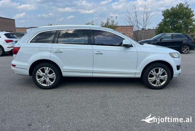 Makina me qera Audi Q7, 7 vendeshe per vetem 70 euro dita 