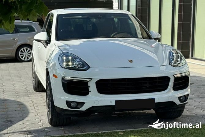 Makina me qera ne Tirane - 170 Euro