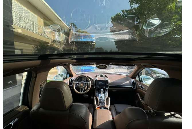 Makina me qera Porsche Cayenne per vetem 170 euro dita 