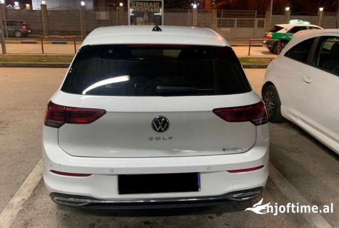 Makina me qera Golf 8 Hybrid, viti 2021 per vetem 60 euro dita 