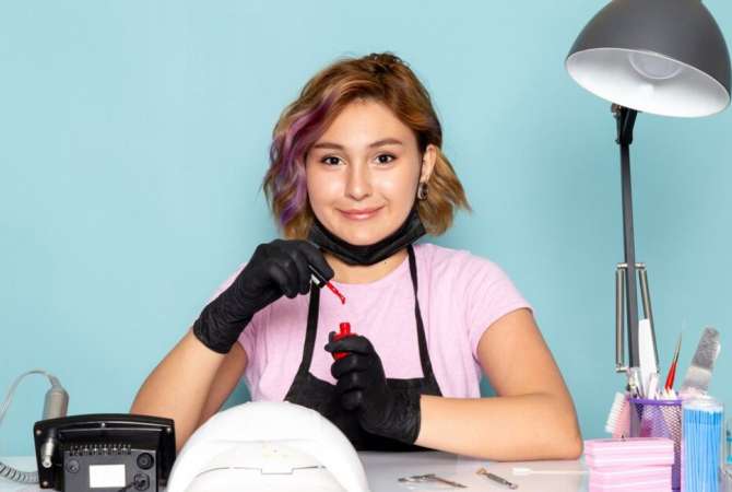 Njoftime Pune per Estetiste per Thonj ne Tirane