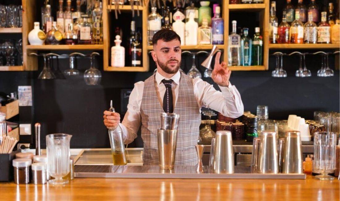 Njoftime Pune ne Tirane, Profesioni Kamarier ,Banakiere , Me eksperience, Pagesa Me Marreveshje.