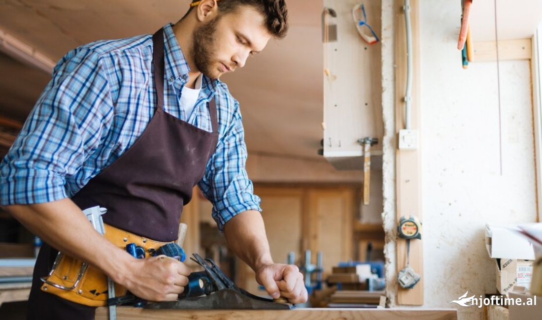 Njoftime Pune ne Tirane, Profesioni Usta Marangoz , Me eksperience, Pagesa Me Marreveshje.