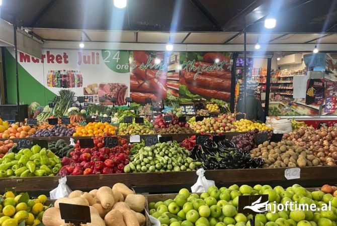 Ambiente Commerciale in Affitto 1+1 a Tirana - 500 Euro