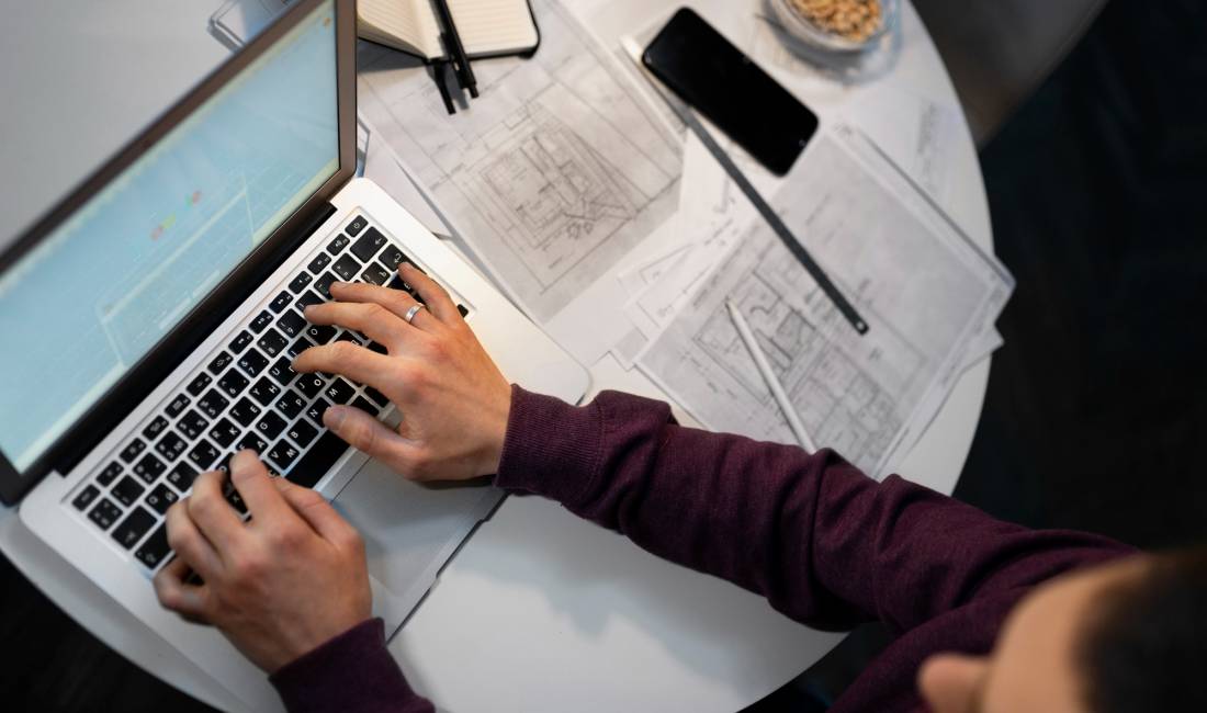 Njoftime Pune ne Tirane, Profesioni Arkitekt & Përpunues Grafik , Me eksperience, Pagesa 1,200  Euro.