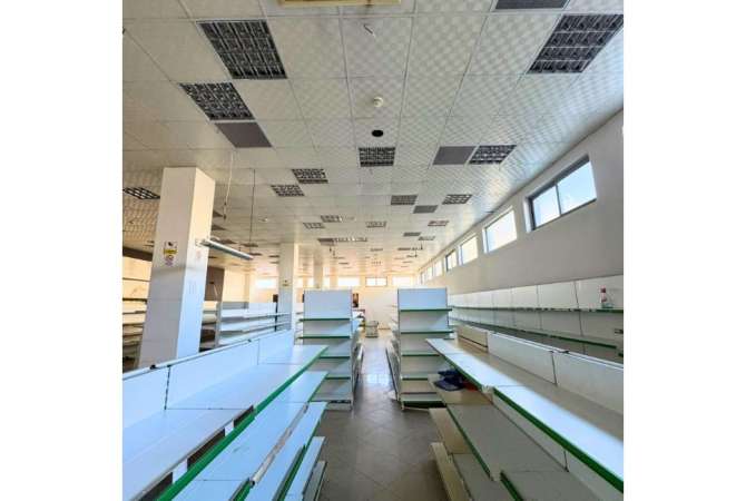 Jepet me qira dyqan buze shetitores”Josif Budo”,Kavaje