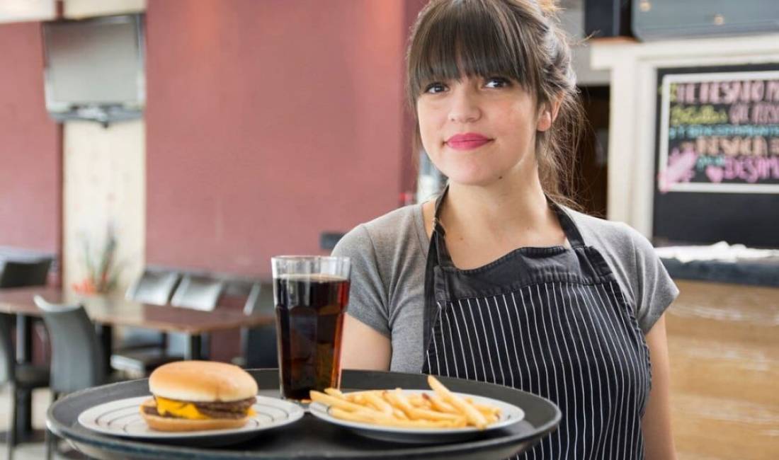 Njoftime Pune ne Tirane, Profesioni Punëtore Femër për Fast Food , Fillestar/Pak eksperience, Pagesa Me Marreveshje.