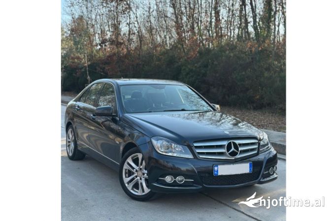 Noleggio Auto a Tirana - 40 Euro