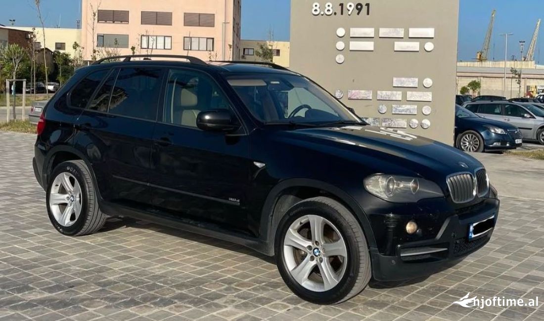Makina me qera BMW X5 per vetem 70 euro dita