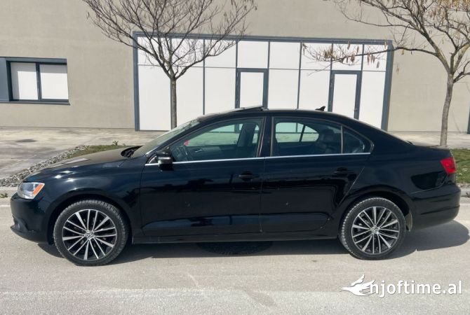 Makina me qera Volkswagen Jetta per 30 euro dita