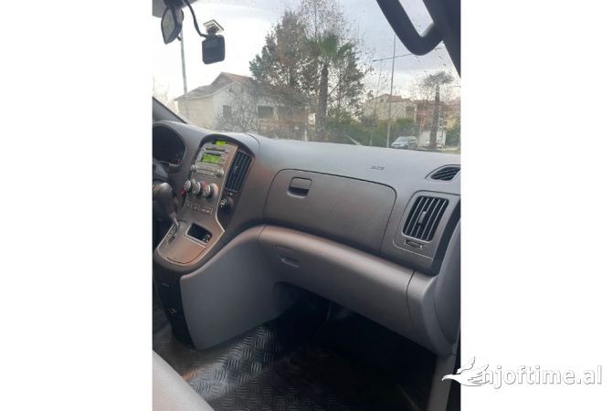 Furgon me qera Hyundai per vetem 70 euro dita 9 vendesh