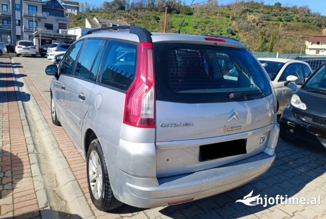 Noleggio Auto a Tirana - 40 Euro