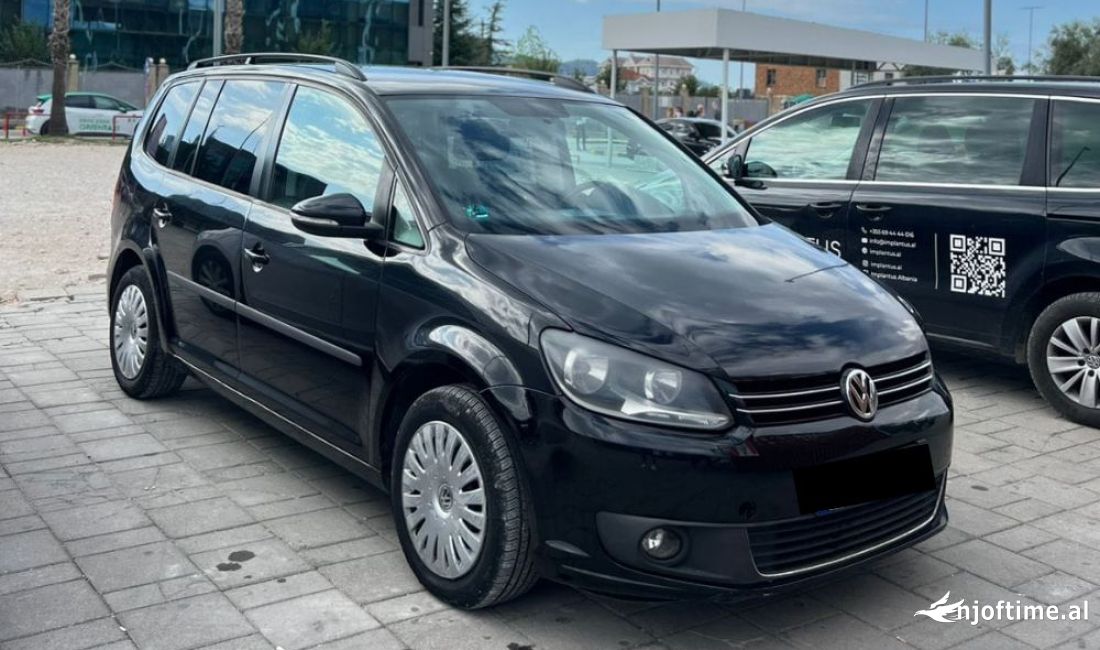 Makina me qera Volkswagen Turan me 55 euro dita 