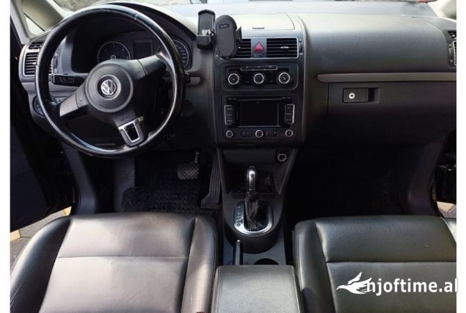 Makina me qera Volkswagen Turan me 55 euro dita 