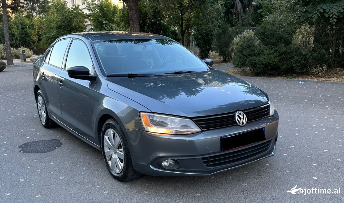 Makina me qera Jetta per vetem 30 euro dita 