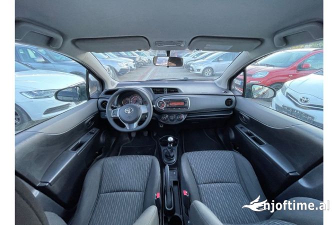 Makina me qera Toyota Yaris per vetem 23 euro dita 