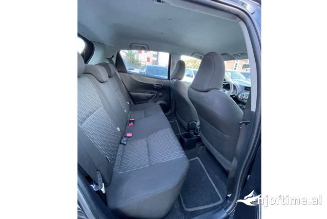 Makina me qera Toyota Yaris per vetem 23 euro dita 