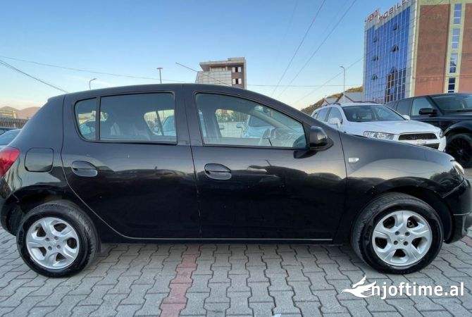 Noleggio Auto a Tirana - 35 Euro