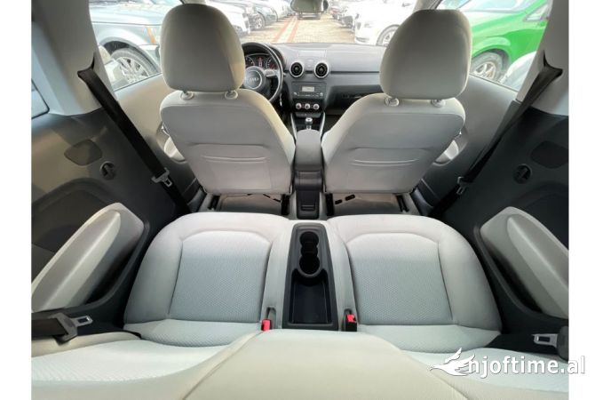 Makina me qera Audi A1 duke filluar nga 30 euro dita 