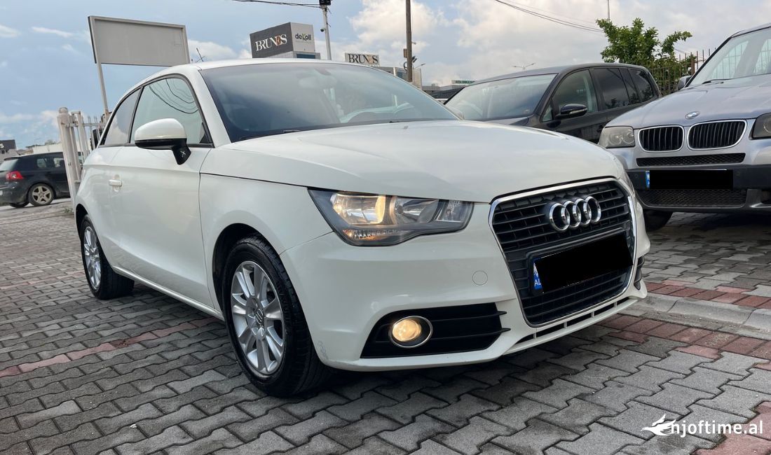 Makina me qera Audi A1 duke filluar nga 30 euro dita 