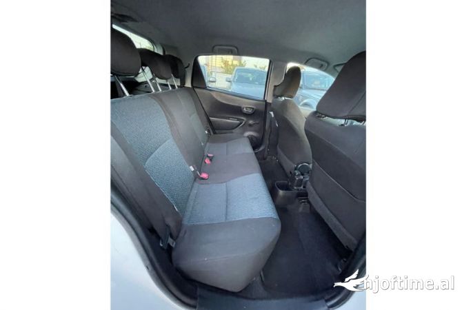 Makina me qera Toyota Yaris per vetem 35 euro 