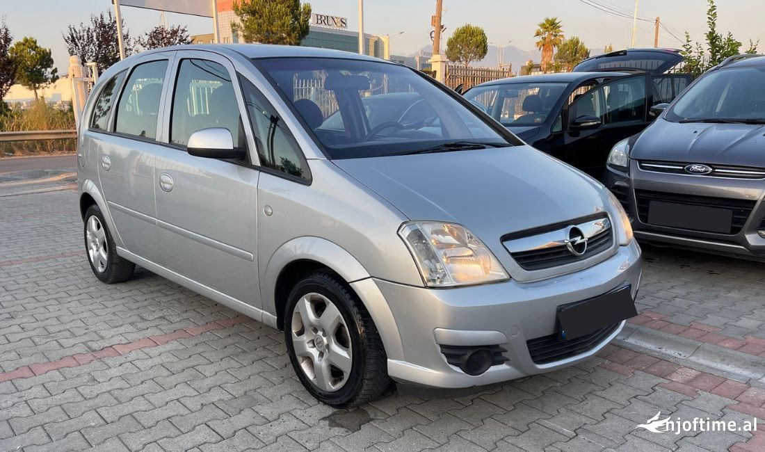 Makina me qera Opel per vetem 40 euro dita 