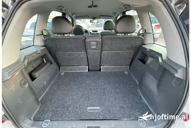 Makina me qera Opel per vetem 40 euro dita 